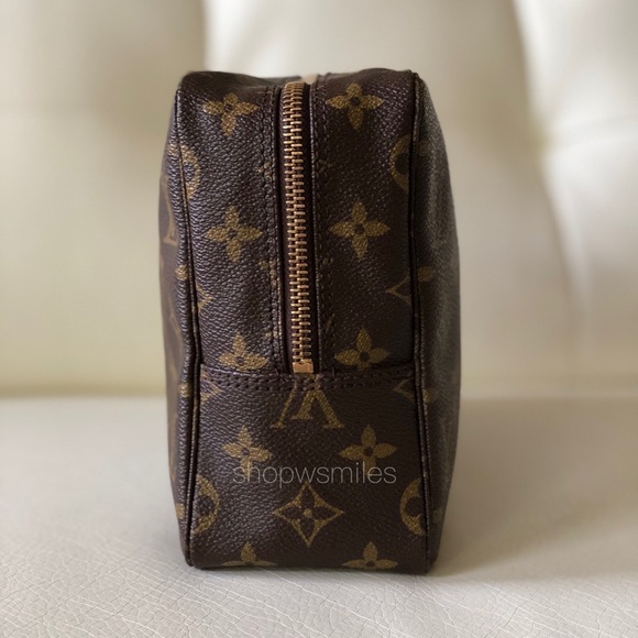 ✨SOLD✨ AUTHENTIC Louis Vuitton Trousse Toilette 28 - Picture 6 of 16